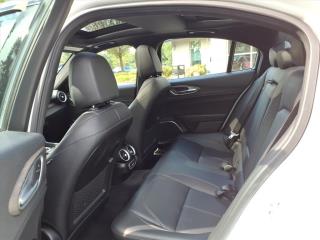 2022 Alfa Romeo Giulia