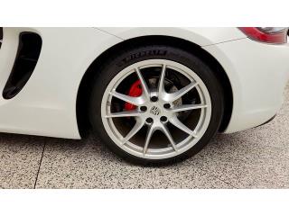 2016 Porsche Cayman